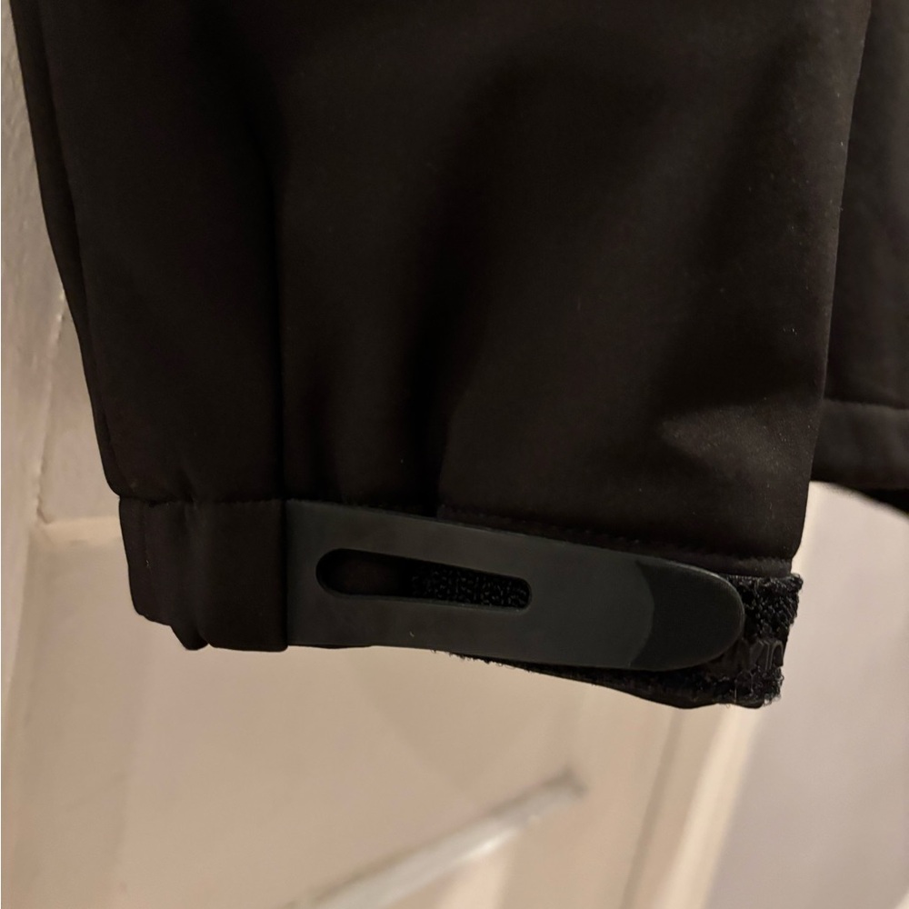 Calvin Klein Men’s Black Performance Softshell Jacket - Picture 6 of 7